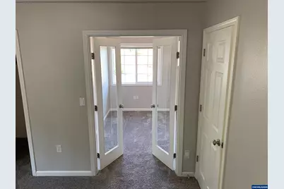 2038 West Park Ct NW, Salem, OR 97304 - Photo 17