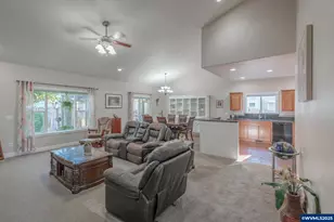 338 NW Foxglove St, Dallas, OR 97338 - Photo 7