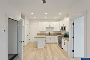 313 NE Clay St, Sublimity, OR 97385 - Photo 37