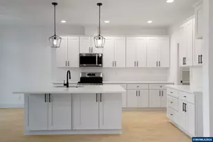 313 NE Clay St, Sublimity, OR 97385 - Photo 15