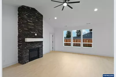 313 NE Clay St, Sublimity, OR 97385 - Photo 9