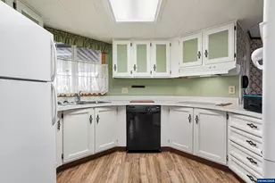 1055 Lockhaven Dr NE, Keizer, OR 97303 - Photo 13