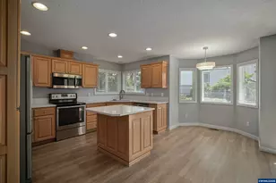 1842 Boulder Ridge Ct NW, Salem, OR 97304 - Photo 13