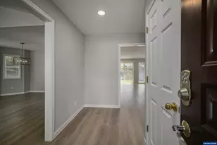 1842 Boulder Ridge Ct NW, Salem, OR 97304 - Photo 5