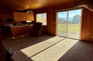 27999 Meridian Heights Lp, Sweet Home, OR 97386 - Photo 9