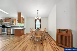 1015 Oak St, Silverton, OR 97381 - Photo 11