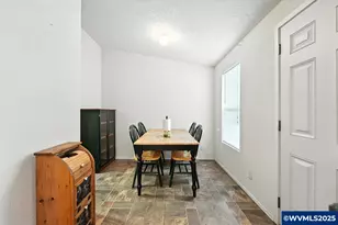 1015 Oak St, Silverton, OR 97381 - Photo 15