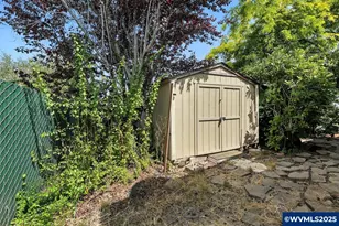 1015 Oak St, Silverton, OR 97381 - Photo 7