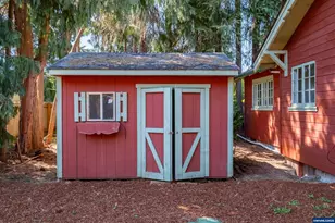 2635 NE Seavy Pl, Corvallis, OR 97330 - Photo 33