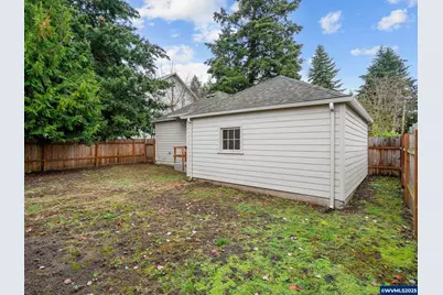 180 Eaton St, Lebanon, OR 97355 - Photo 27