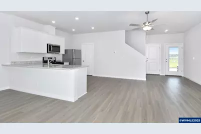 1185 Parkside Av, Woodburn, OR 97071 - Photo 5