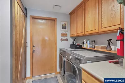 9076 Daleview Rd SE, Salem, OR 97317 - Photo 19