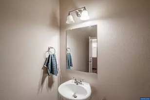 2644 Andrew Ave NW, Salem, OR 97304 - Photo 13