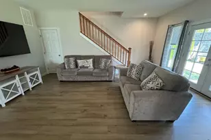 3516 Myrtle St, Woodburn, OR 97071 - Photo 3