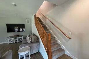 3516 Myrtle St, Woodburn, OR 97071 - Photo 5