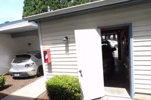 4792 Lancaster Dr NE, Salem, OR 97305 - Photo 5