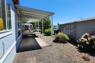 2410 Lancaster Dr SE, Salem, OR 97317 - Photo 41