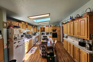 2410 Lancaster Dr SE, Salem, OR 97317 - Photo 15