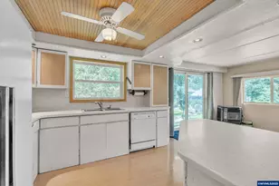 16173 French Prairie (&amp 16163) Rd NE, Woodburn, OR 97071 - Photo 31