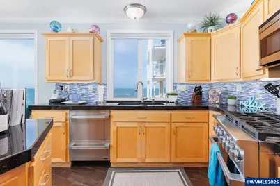 1113 N Highway 101 #44, Depoe Bay, OR 97341 - Photo 11