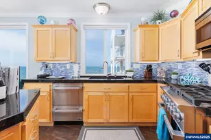 1113 N Hwy 101, Depoe Bay, OR 97341 - Photo 11