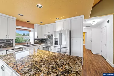 80 Sweden Cir, Silverton, OR 97381 - Photo 7