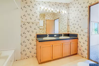 1630 Wallace #18 Rd NW, Salem, OR 97304 - Photo 25