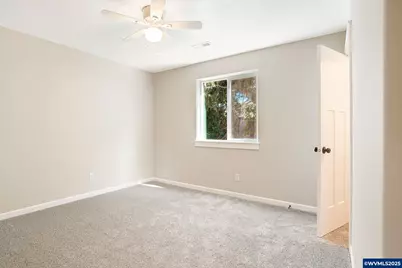 160 Salem Heights Av S, Salem, OR 97302 - Photo 23