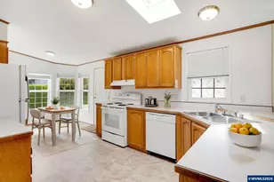 1401 W Ellendale Ave, Dallas, OR 97338 - Photo 15