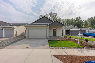 702 Tigerlily St, Silverton, OR 97381 - Photo 1