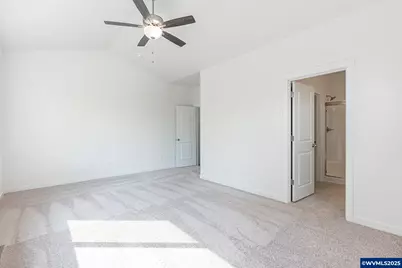 702 Tigerlily St, Silverton, OR 97381 - Photo 19