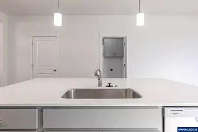 702 Tigerlily St, Silverton, OR 97381 - Photo 11