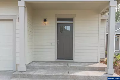 702 Tigerlily St, Silverton, OR 97381 - Photo 5