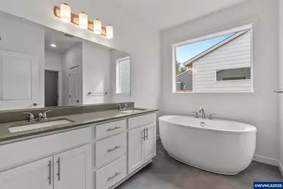 706 Tigerlily St, Silverton, OR 97381 - Photo 21