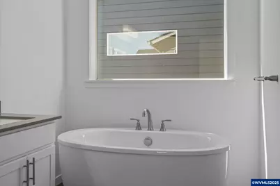 714 Tigerlily St, Silverton, OR 97381 - Photo 35