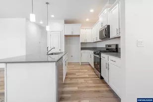 714 Tigerlily St, Silverton, OR 97381 - Photo 11