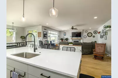 853 NE 17th Av, Canby, OR 97013 - Photo 9