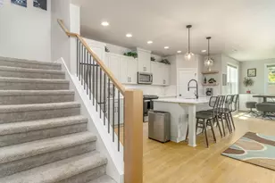 853 NE 17th Ave, Canby, OR 97013 - Photo 5