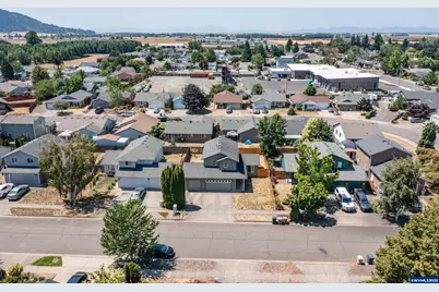 1024 S 10th St, Lebanon, OR 97355 - Photo 37