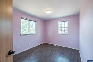 1024 S 10th St, Lebanon, OR 97355 - Photo 25