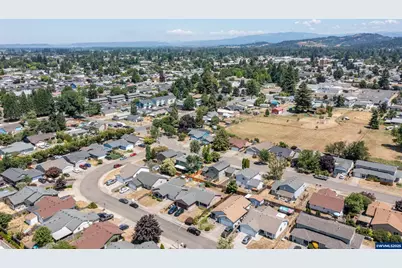 1024 S 10th St, Lebanon, OR 97355 - Photo 39