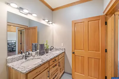 24911 Gap Rd, Brownsville, OR 97327 - Photo 25