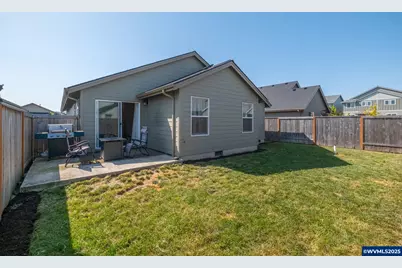 414 SE Ray St, Dallas, OR 97338 - Photo 17