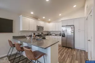 414 SE Ray St, Dallas, OR 97338 - Photo 5