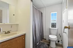 1000 S McKern Ct, Newberg, OR 97132 - Photo 9