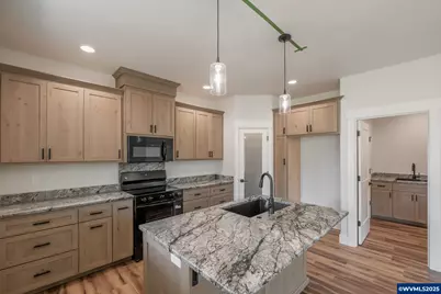 4549 Kalmia St, Sweet Home, OR 97386 - Photo 13