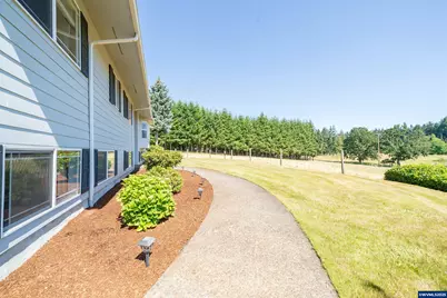 39903 Mertz Dr SE, Stayton, OR 97383 - Photo 3