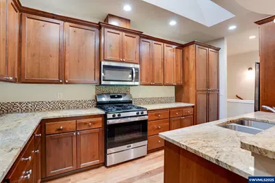 388 Market St, Salem, OR 97301 - Photo 9