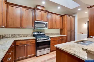 388 Market St, Salem, OR 97301 - Photo 9