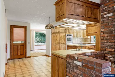 15195 Silverlake Dr NE, Silverton, OR 97381 - Photo 9